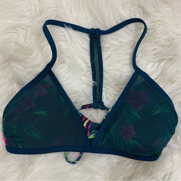3/$15 Xhilaration floral bikini top - Picture 1 of 9